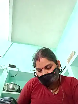 Snapshot of Gudid209896 chatting on 05/31/26, 12:34 Gudid209896 online show from 05/31/26, 12:34