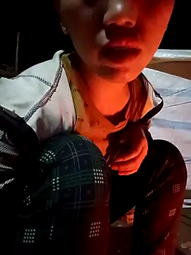 hot-luna- online show from 02/19/26, 12:56