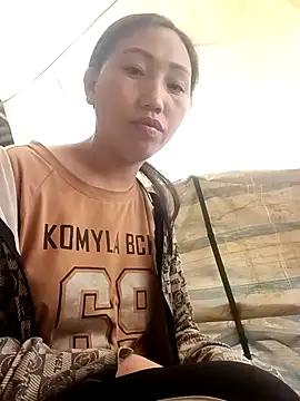 hot-luna- online show from 02/28/26, 12:22