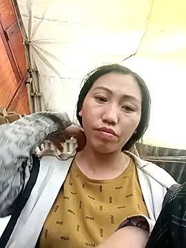 hot-luna- online show from 03/02/26, 09:38