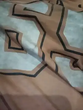 hot-luna- online show from 04/17/26, 09:07