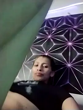 Snapshot of amairany27 chatting on 04/04/26, 03:49 amairany27 online show from 04/04/26, 03:49