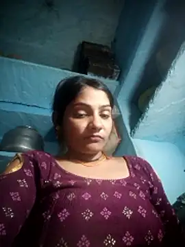 Hotty raghni online show from 02/05/26, 04:55