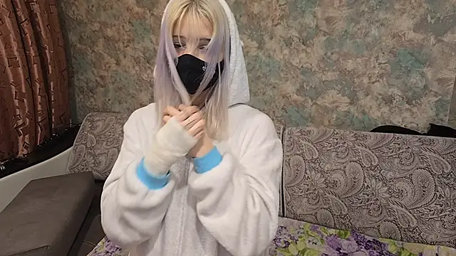 Yunakiss online show from 02/16/26, 07:43