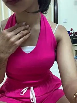 Snapshot of HEENA-STRIP chatting on 02/22/26, 04:38 HEENA-STRIP online show from 02/22/26, 04:38