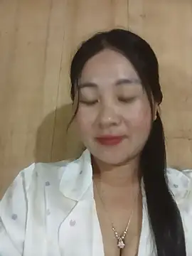 Snapshot of Dunk-namic chatting on 06/27/26, 04:12 Dunk-namic online show from 06/27/26, 04:12