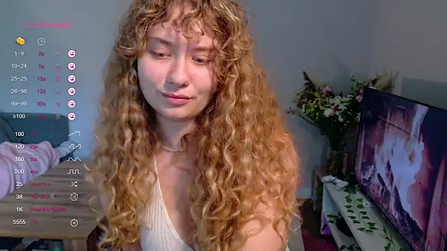 Snapshot of Milounee chatting on 05/21/26, 08:10 Milounee online show from 05/21/26, 08:10