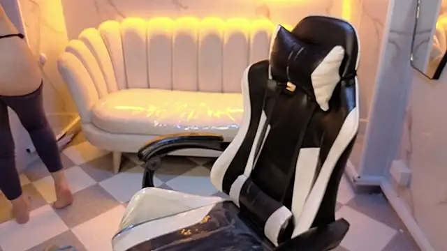 Valerie moon b online show from 02/12/26, 12:55