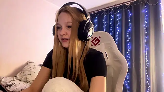 axin burnell online show from 02/28/26, 03:13