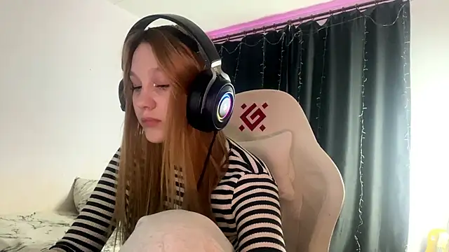 axin burnell online show from 04/17/26, 06:55