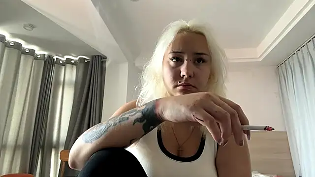 LuxureMia online show from 02/02/26, 05:06