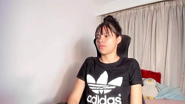 kendall hernandez online show from 02/06/26, 02:20