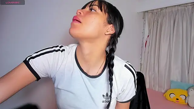 kendall hernandez online show from 02/16/26, 02:13