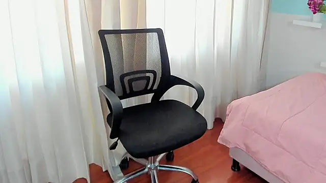 kendall hernandez online show from 03/04/26, 02:01