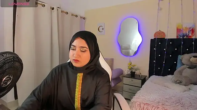 SamiraAwada online show from 04/14/26, 07:20