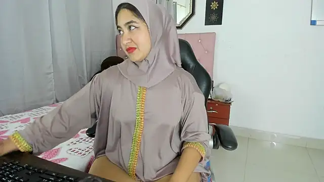 SamiraAwada online show from 07/21/26, 07:16