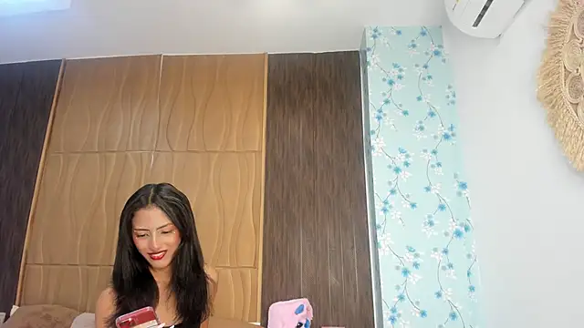 AlisHoward online show from 04/23/26, 06:21