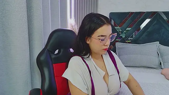 AmyTorres  online show from 04/08/26, 03:34