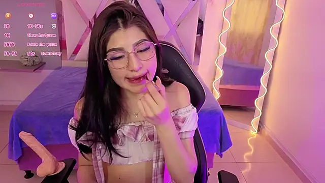 NEFTIS TAY online show from 04/18/26, 07:18