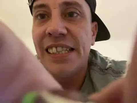 malcolm2334 online show from 05/24/26, 05:40