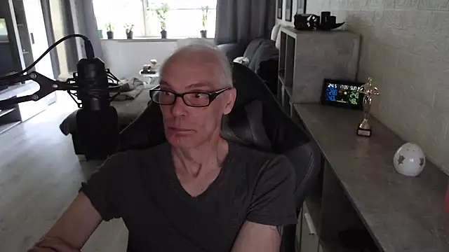 KoelnKoeln online show from 05/24/26, 03:06