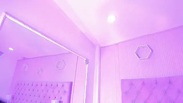 Snapshot of JazminRusso_ chatting on 02/05/26, 06:18 JazminRusso online show from 02/05/26, 06:18