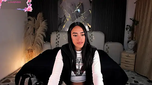 JazminRusso  online show from 06/08/26, 06:47