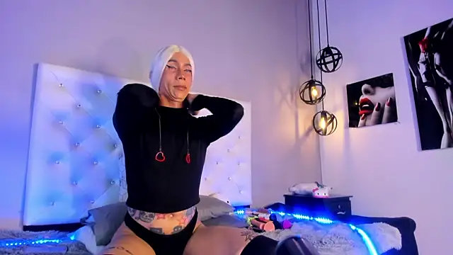 Rose peterson  online show from 02/10/26, 03:21