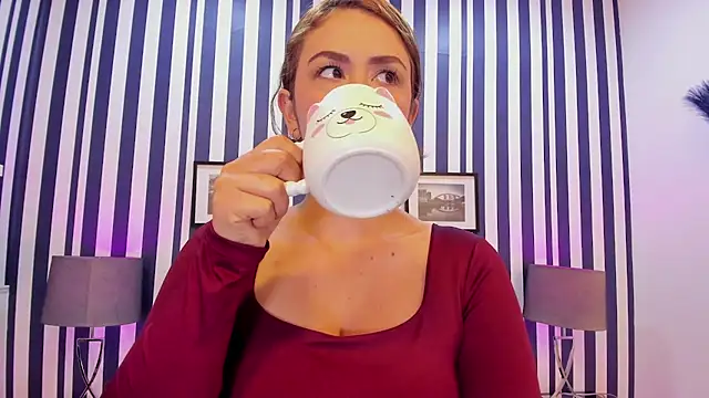 TherezaLarson online show from 04/17/26, 11:57