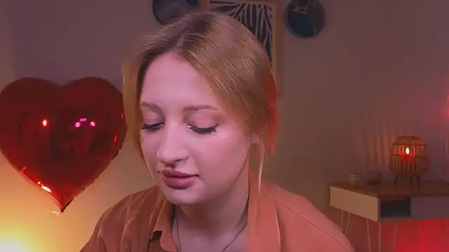 nikapie online show from 02/15/26, 05:37