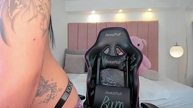 megan sofiaa  online show from 03/05/26, 12:12