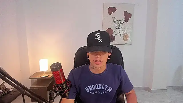 Snapshot of paisa_hotx chatting on 02/12/26, 12:38 paisa hotx online show from 02/12/26, 12:38