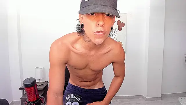 Snapshot of paisa_hotx chatting on 02/21/26, 06:31 paisa hotx online show from 02/21/26, 06:31