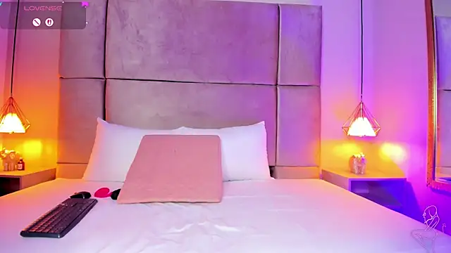 Zafiro11  online show from 02/21/26, 12:06