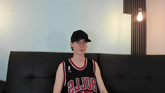 Lio      online show from 02/28/26, 01:50