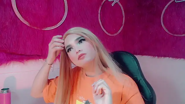 isabella vogue online show from 02/16/26, 11:28