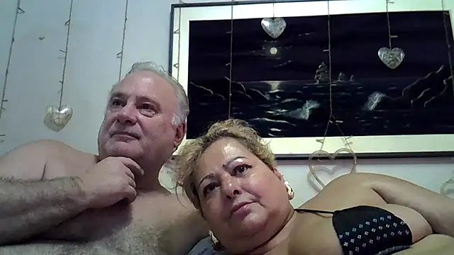 bialoba7 online show from 02/21/25, 03:43