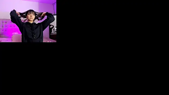 Snapshot of LiaJohnnson_ chatting on 06/28/26, 04:29 LiaJohnnson online show from 06/28/26, 04:29
