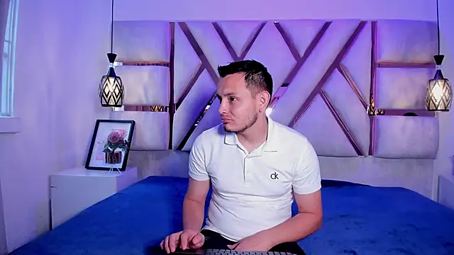 Snapshot of nilaynoa chatting on 03/03/26, 11:49 nilaynoa online show from 03/03/26, 11:49