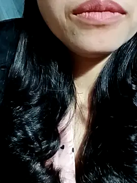 Snapshot of Hana-love2026 chatting on 02/11/26, 12:43 Hana-love2026 online show from 02/11/26, 12:43