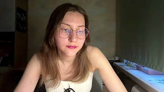 Miaaa Moon online show from 05/16/26, 04:39