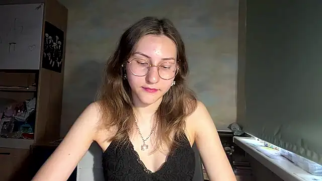 Miaaa Moon online show from 06/15/26, 04:42