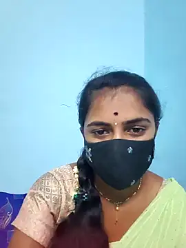 Snapshot of Tamil_Hot_Shana chatting on 04/24/26, 11:45 Tamil Hot Shana online show from 04/24/26, 11:45