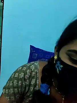 Snapshot of Tamil_Hot_Shana chatting on 04/27/26, 04:38 Tamil Hot Shana online show from 04/27/26, 04:38
