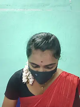 Snapshot of Tamil_Hot_Shana chatting on 05/21/26, 04:25 Tamil Hot Shana online show from 05/21/26, 04:25