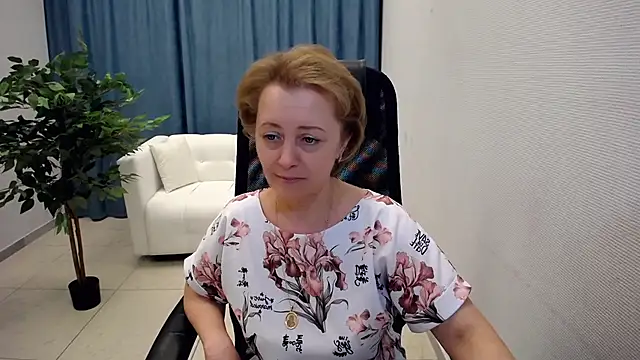 Snapshot of MONA_W chatting on 05/21/26, 10:55 MONA W online show from 05/21/26, 10:55