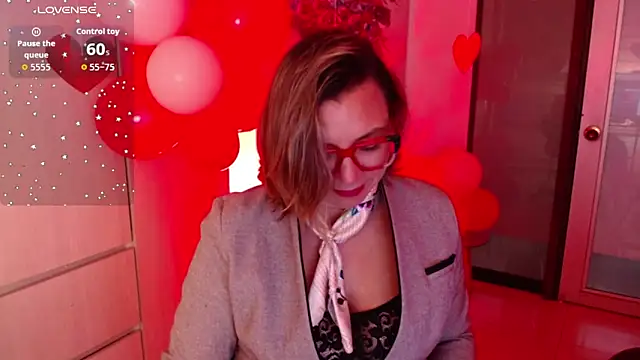 milfsecret69 online show from 02/17/26, 11:50