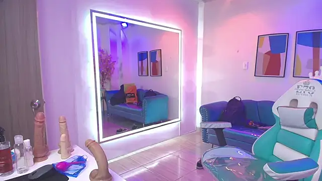 Madame scarlett online show from 04/15/26, 11:39