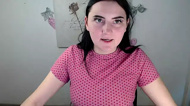 Snapshot of TurnMe_On chatting on 03/05/26, 01:07 TurnMe On online show from 03/05/26, 01:07