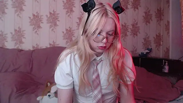 Cutie Bambi online show from 02/07/26, 12:20